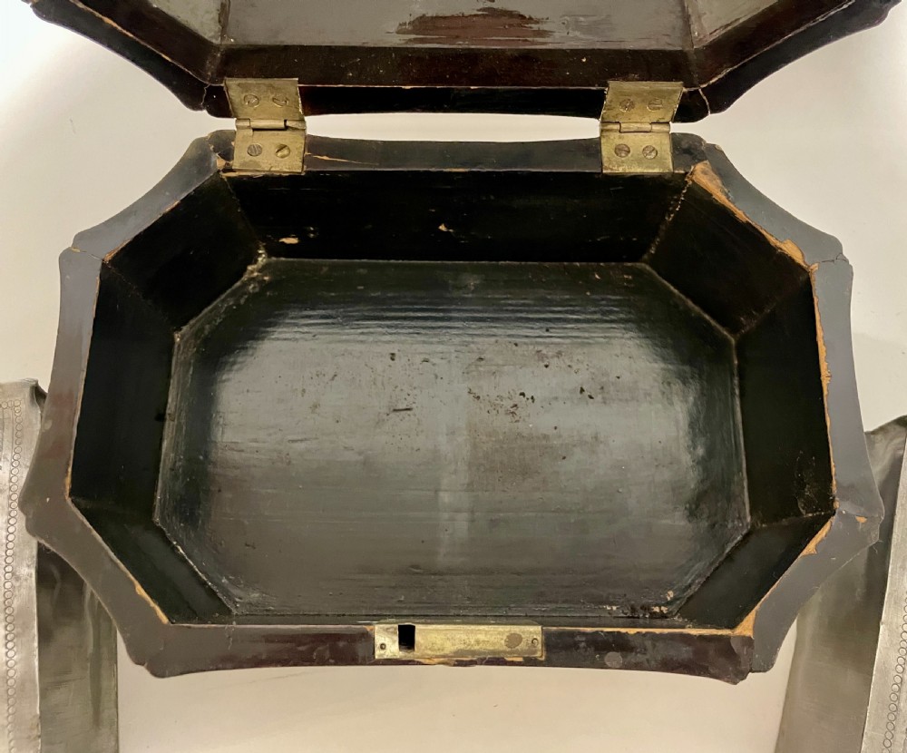 Antique Chinoiserie Lacquered Tea Caddy View XVII