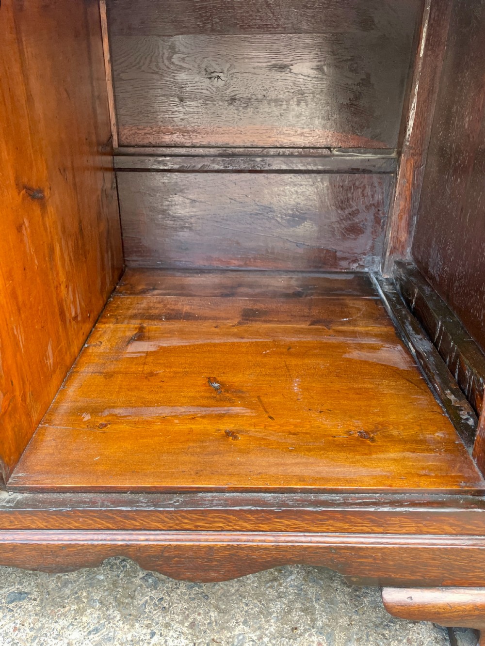 Georgian Oak Dresser Base View IX