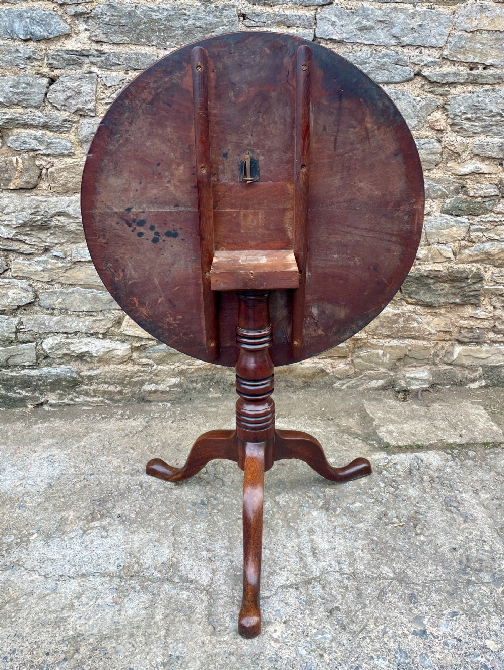 Georgian Elm and Oak Tilt Top Occasional Table
 View VIII