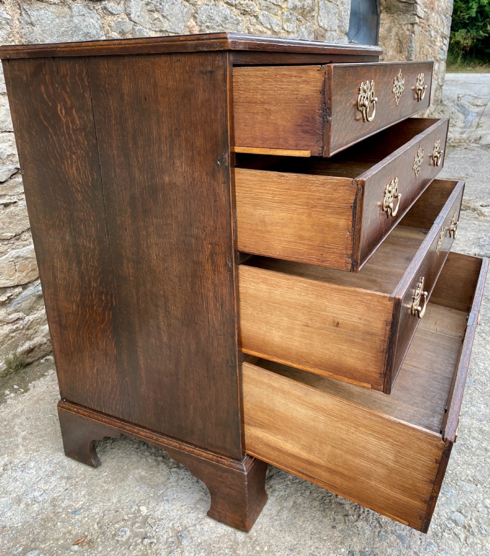 Georgian Oak Chest of Drawers View VIII