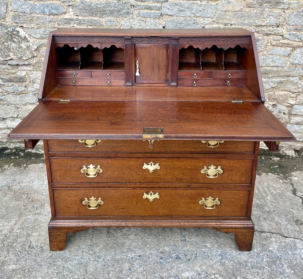 Large ?Georgian Oak Bureau with Secret Drawers View XIV