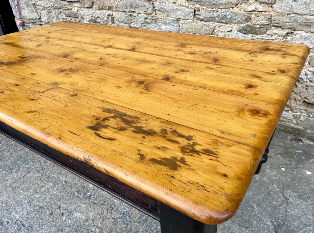 Large Victorian Pine Farmhouse Table View XV