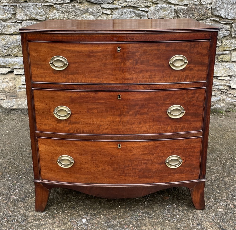 Small Georgian Mahogany Bow Front Chest of Drawers