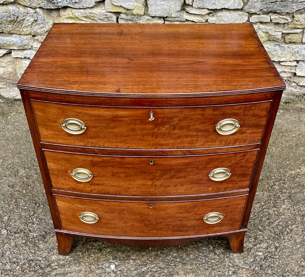 Small Georgian Mahogany Bow Front Chest of Drawers View II