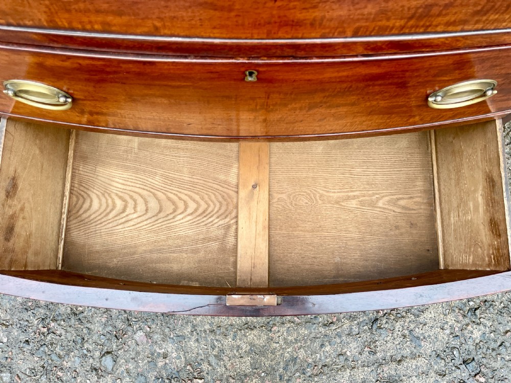 Small Georgian Mahogany Bow Front Chest of Drawers View VII