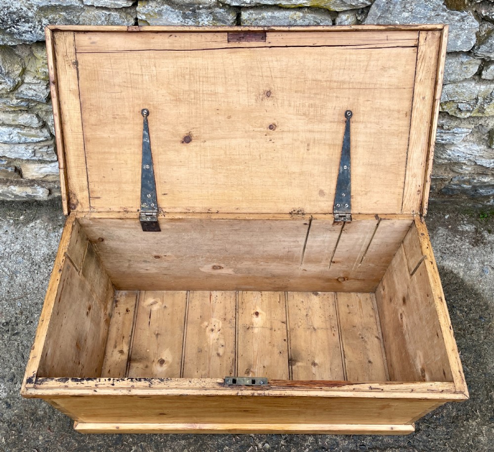 Antique Pine Blanket Box View V