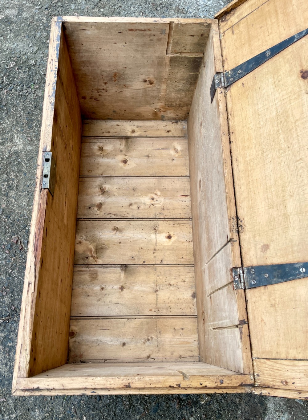 Antique Pine Blanket Box View VII