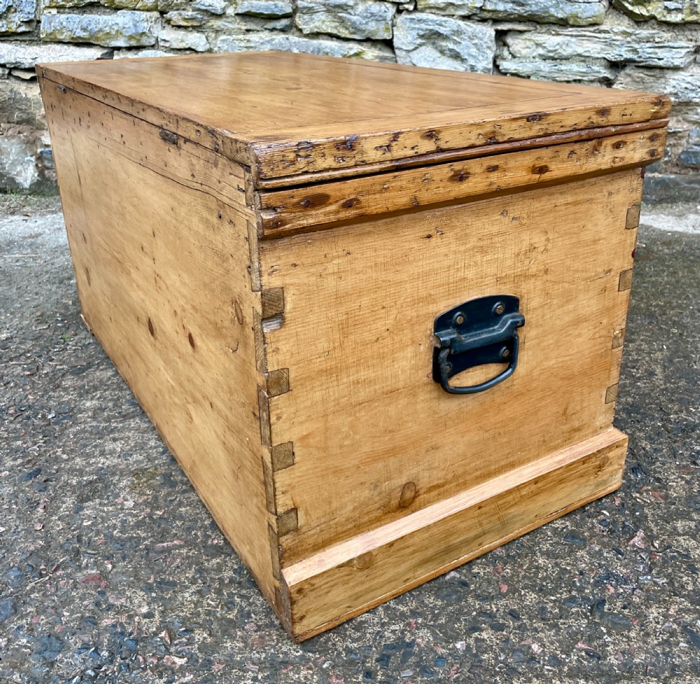 Antique Pine Blanket Box View XVII