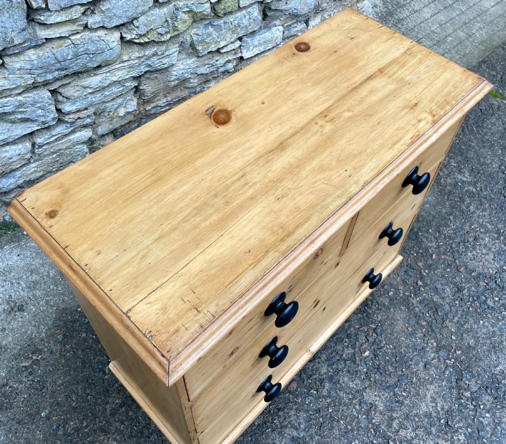 Small Stripped Pine Chest of Drawers View IX