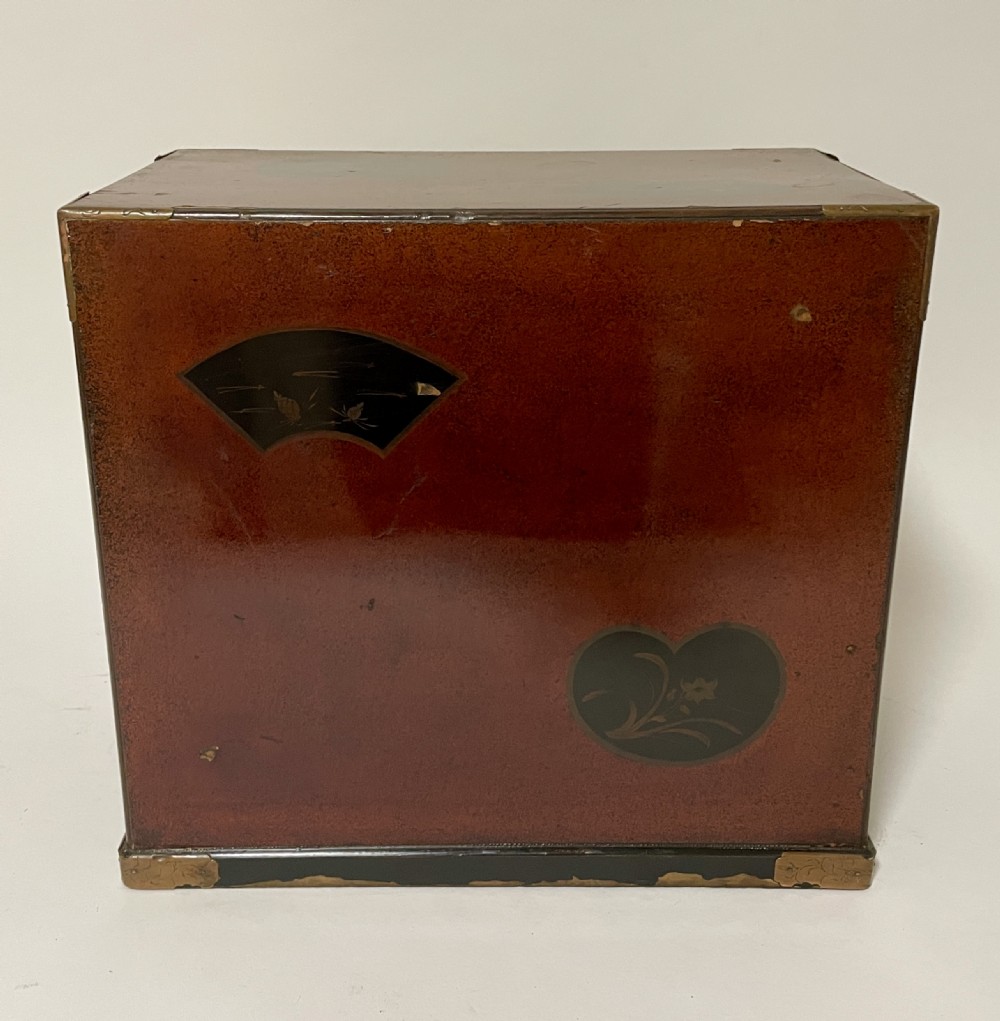 Japanese Meiji Period Lacquered Table Cabinet View XVI