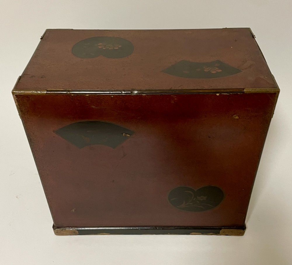 Japanese Meiji Period Lacquered Table Cabinet View XVII