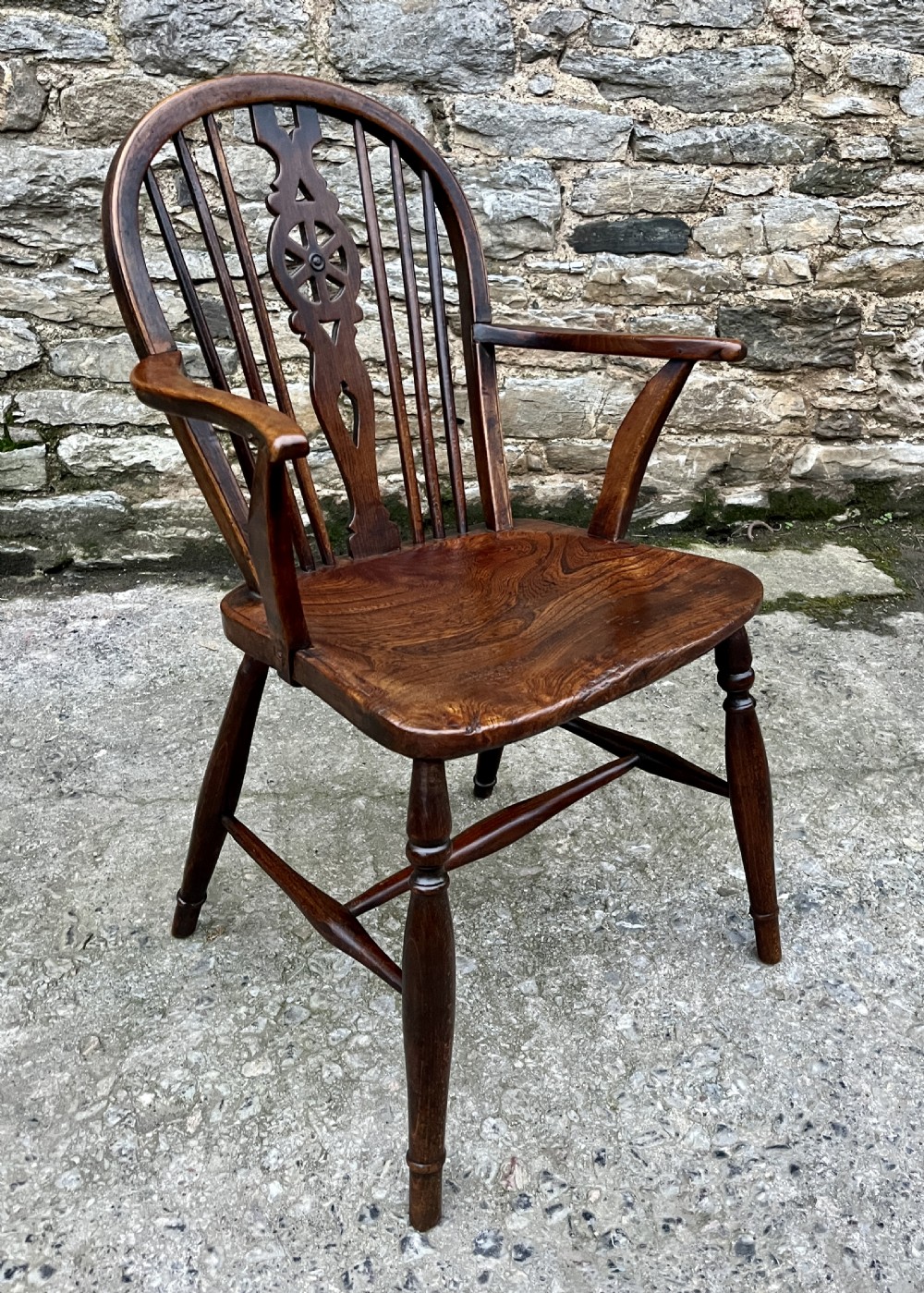 Antique Elm Wheelback Carver Chair View XII