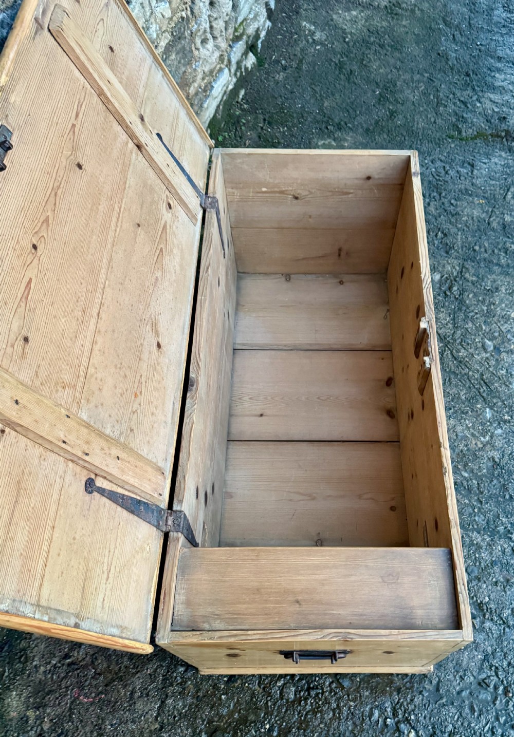Antique Pine Blanket Box View VII