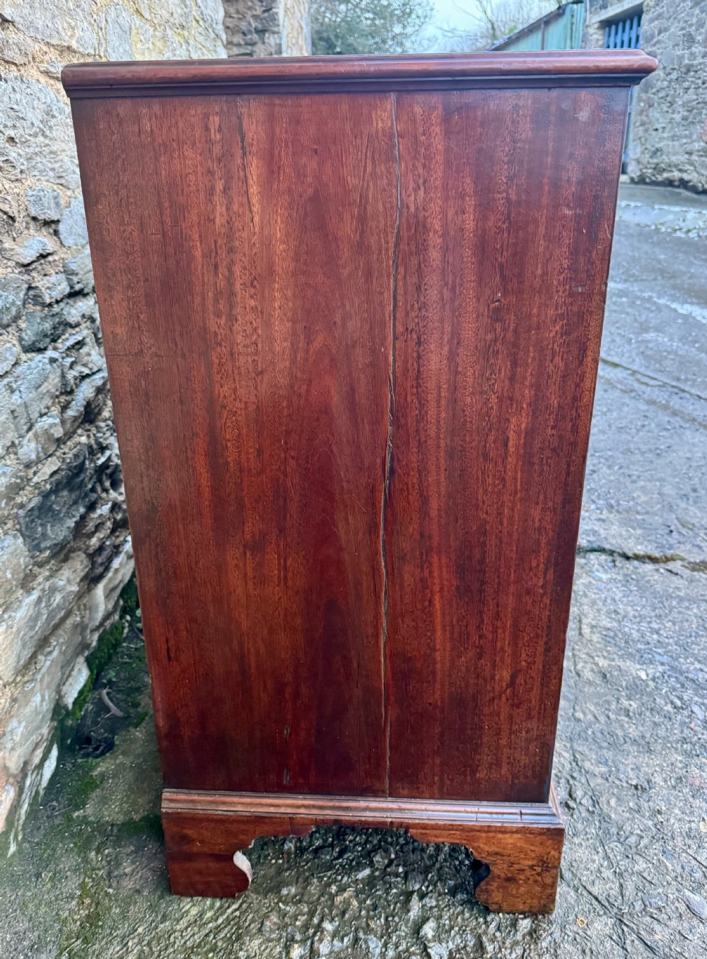 Georgian Mahogany Chest Of Drawers View IV