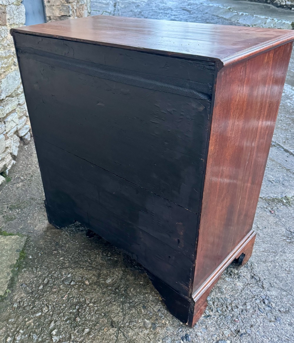 Georgian Mahogany Chest Of Drawers View X