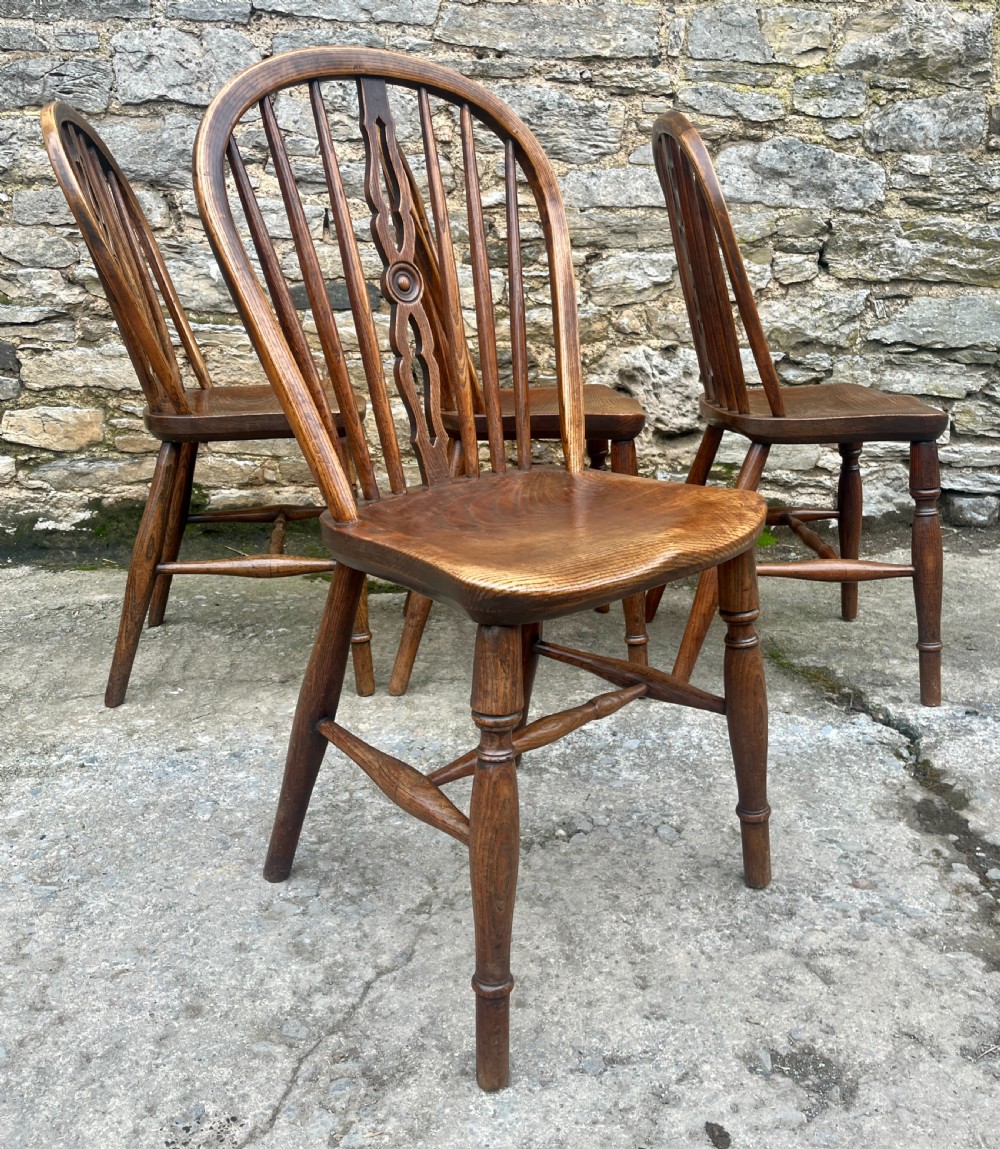 Set of 4 Victorian Elm Hoop Back Chairs View XI