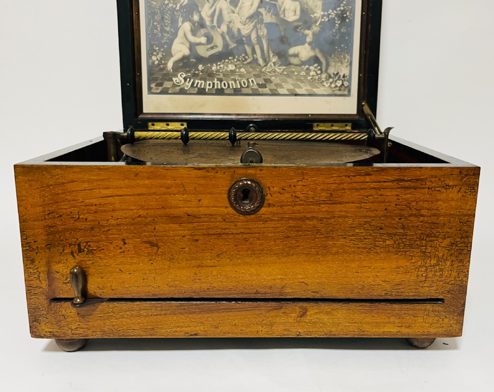 Victorian Symphonion
 View V