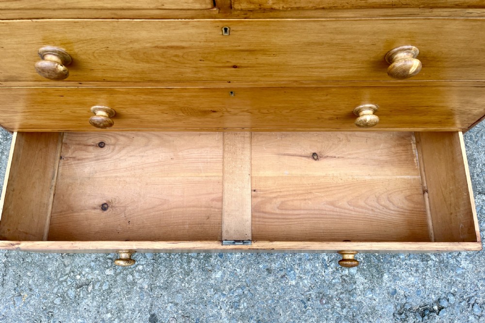 Large Victorian Pine Chest of Drawers View VI
