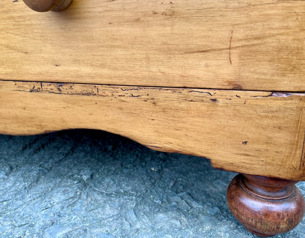 Large Victorian Pine Chest of Drawers View XIII