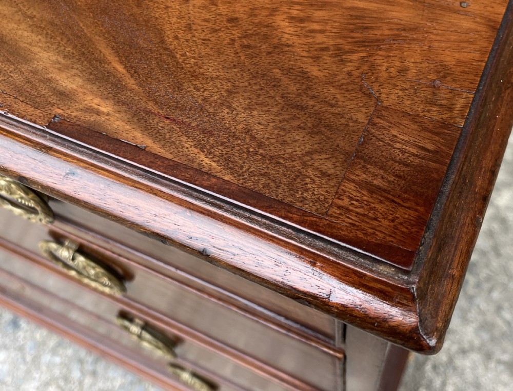 Small Georgian Mahogany Chest of Drawers View XVI