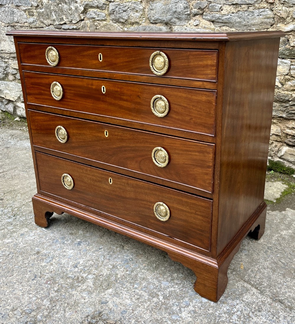 Small Georgian Mahogany Chest of Drawers View XVII