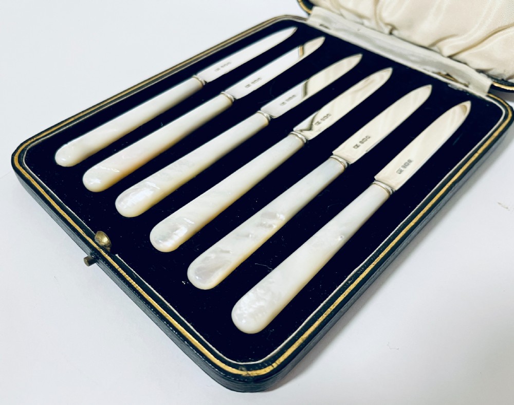 Set of 6 Silver and Mother of Pearl Knives View IV