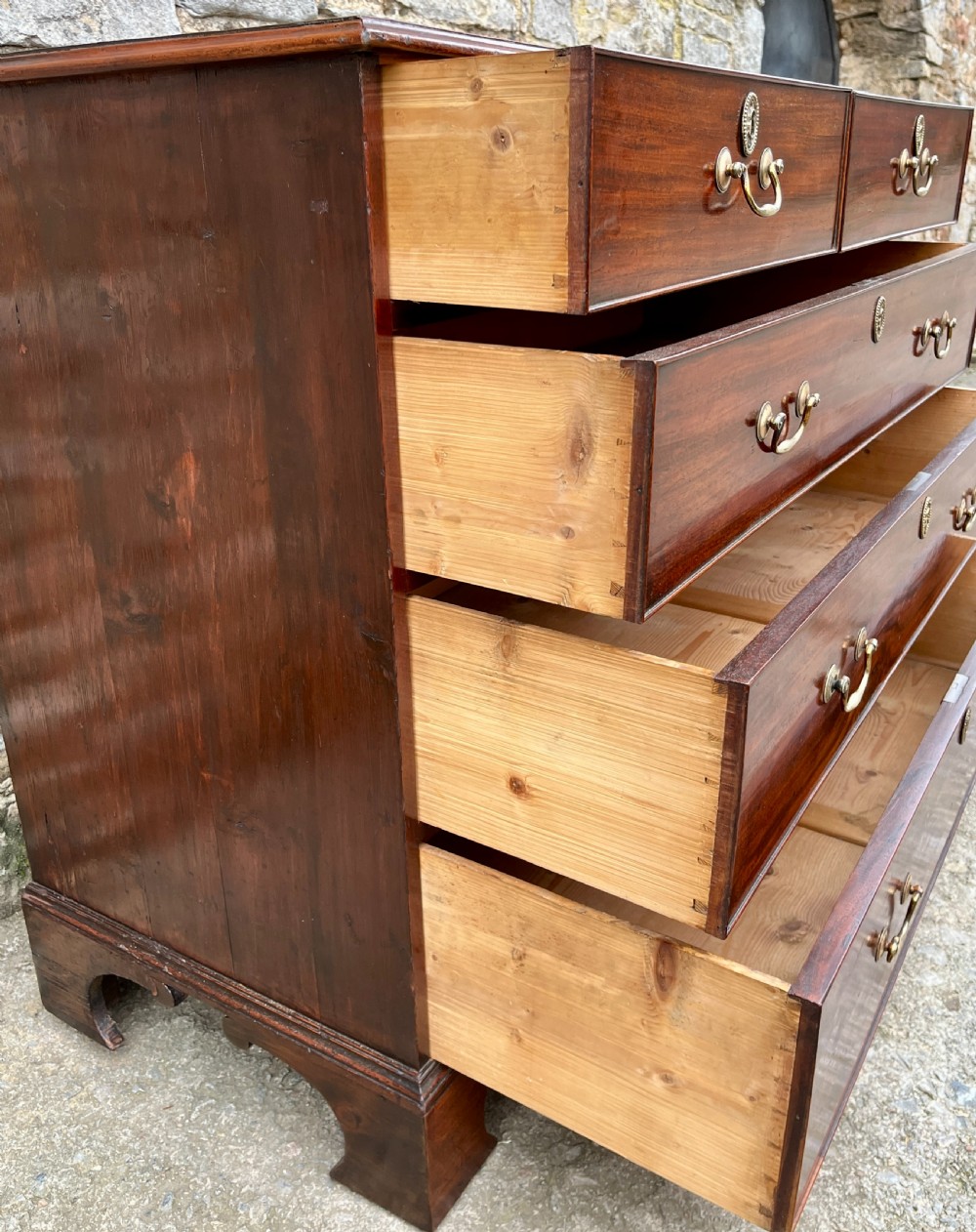 Georgian Mahogany Chest of Drawers View VIII