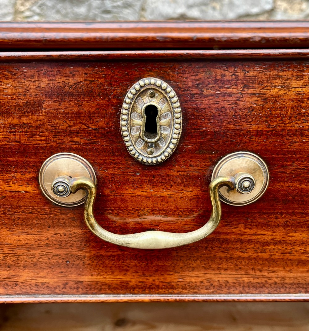 Georgian Mahogany Chest of Drawers View IX
