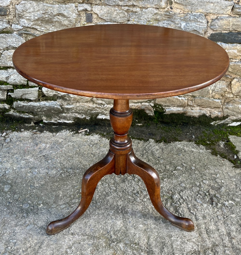 Georgian Mahogany Tilt top Occasional Table