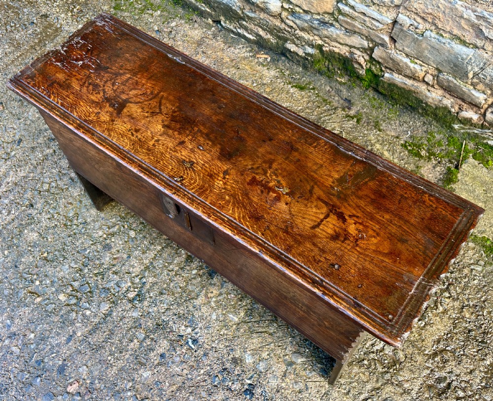 18th Century Planked Oak Coffer View VIII