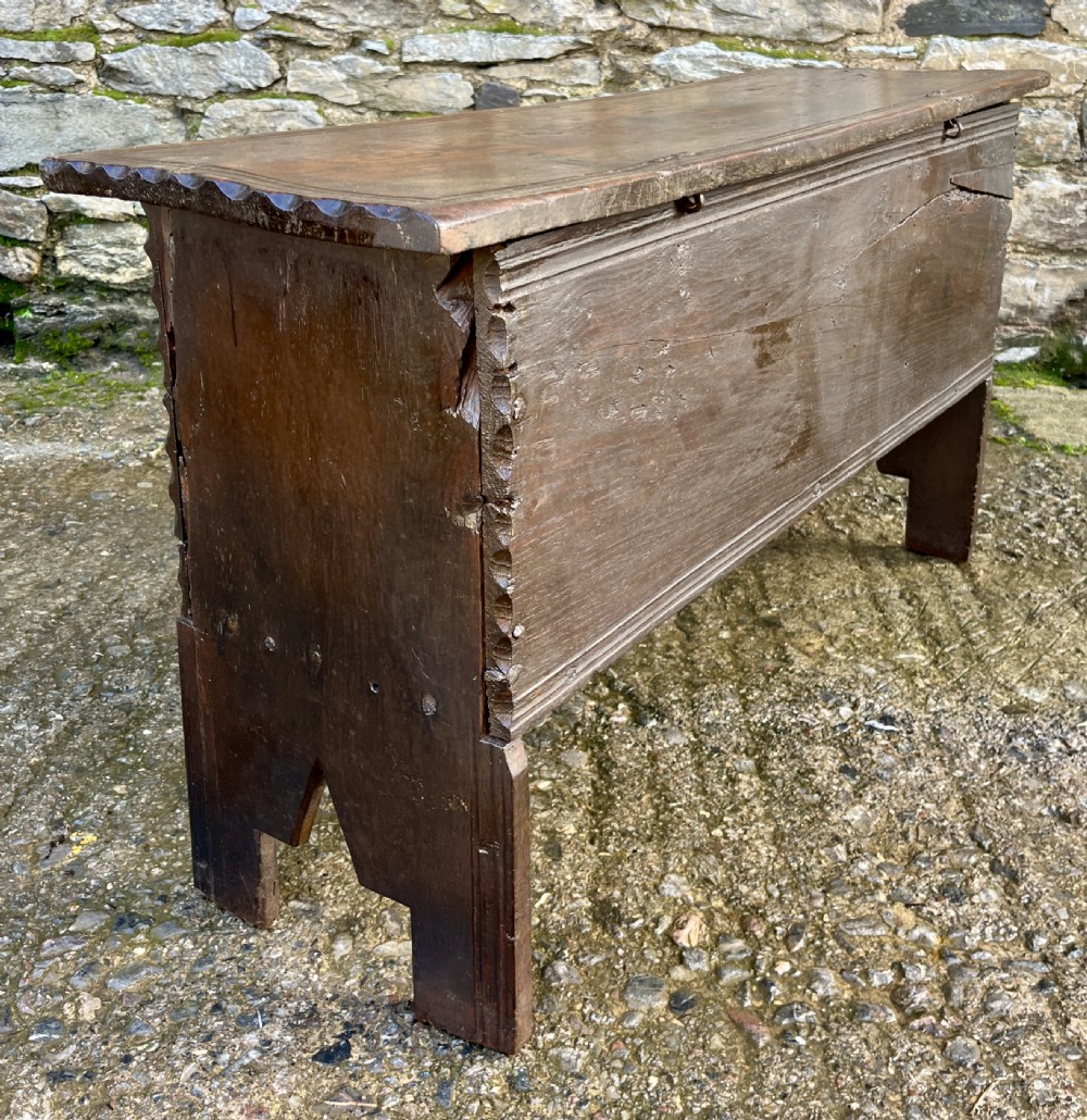 18th Century Planked Oak Coffer View XIV