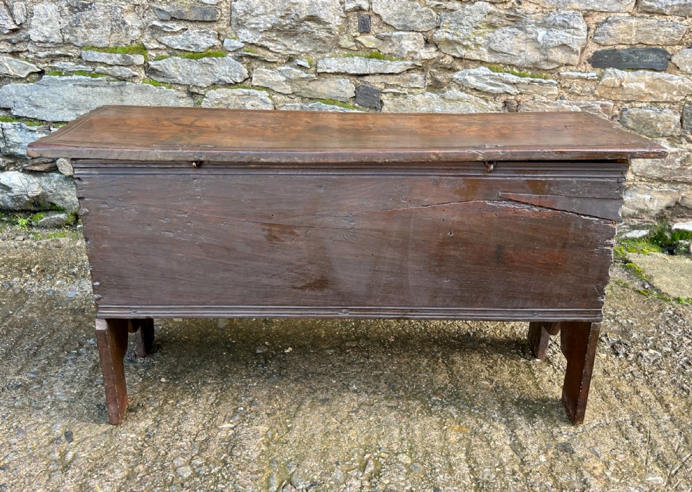 18th Century Planked Oak Coffer View XXV
