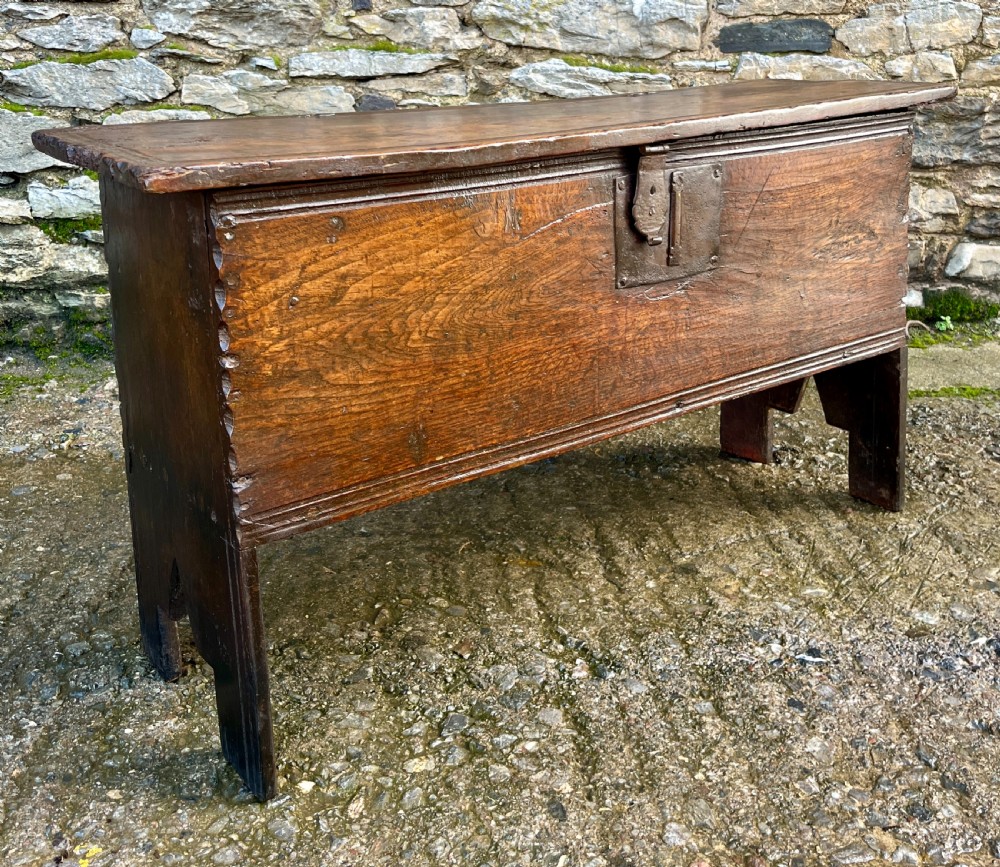 18th Century Planked Oak Coffer View XXVIII