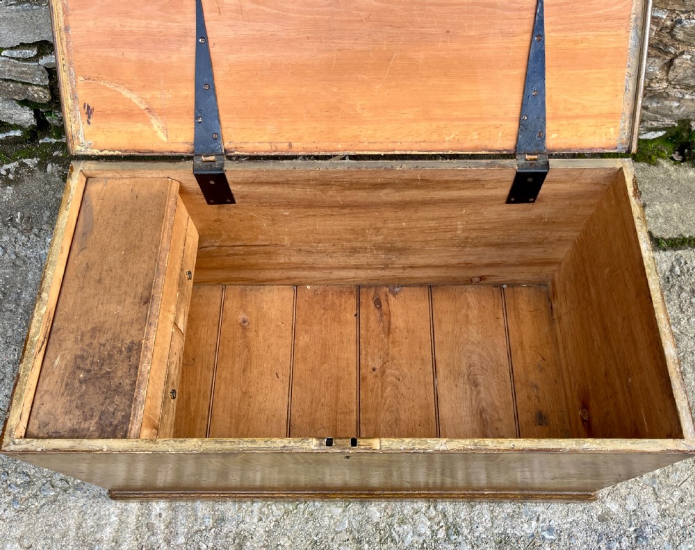 Victorian Pine Blanket Box in the Original Paint View VII