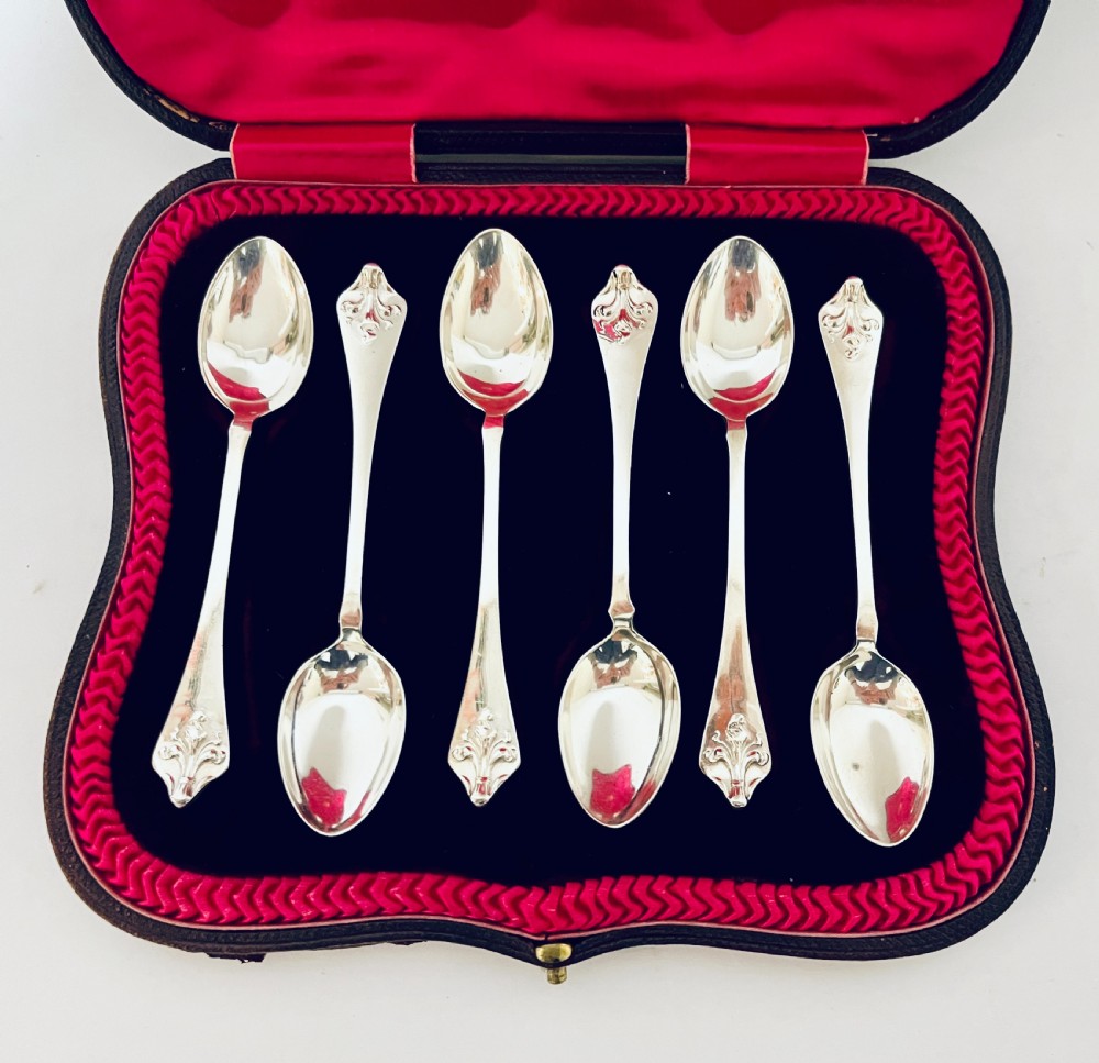 Set of 6 Antique Silver Teaspoons in Box View VII