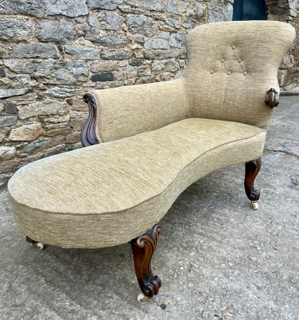 Victorian Chaise Longue View IV