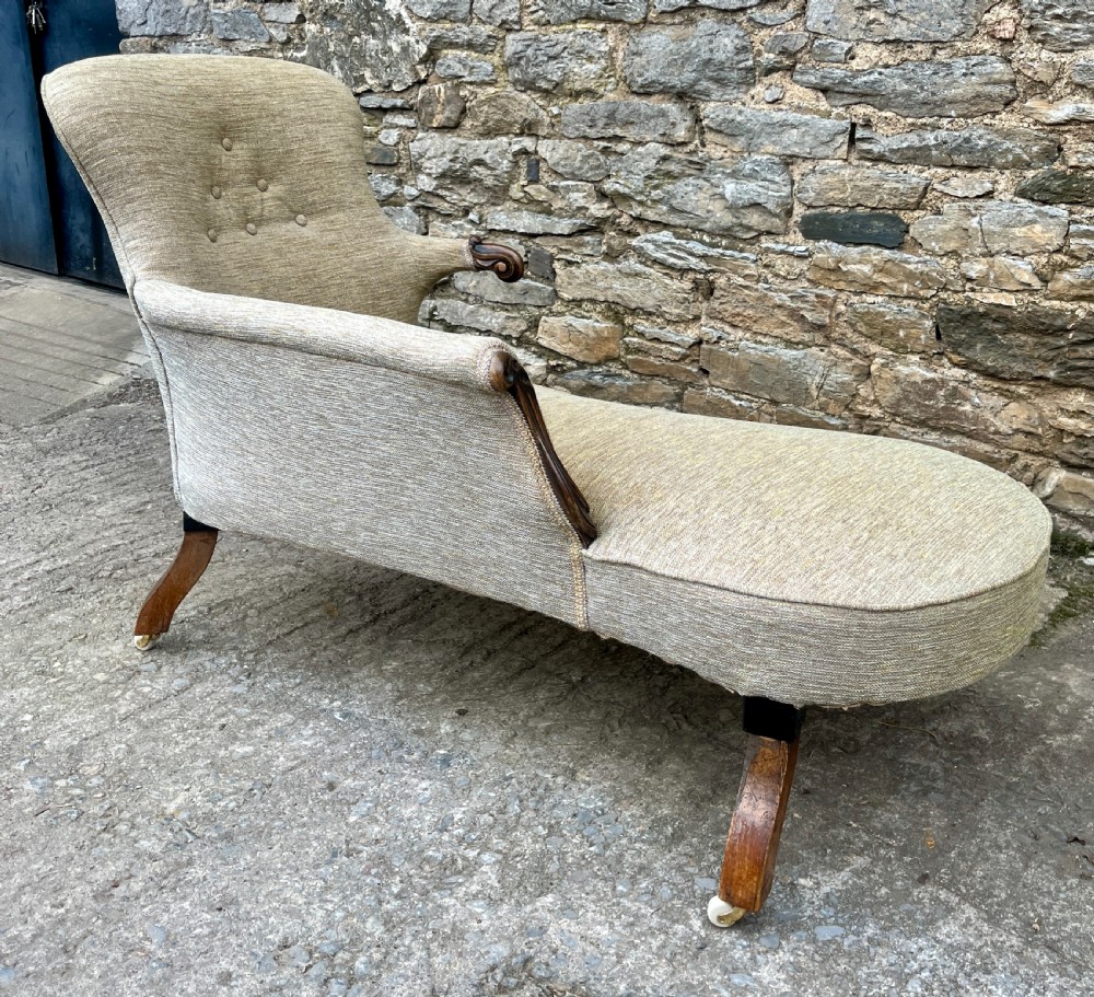 Victorian Chaise Longue View X