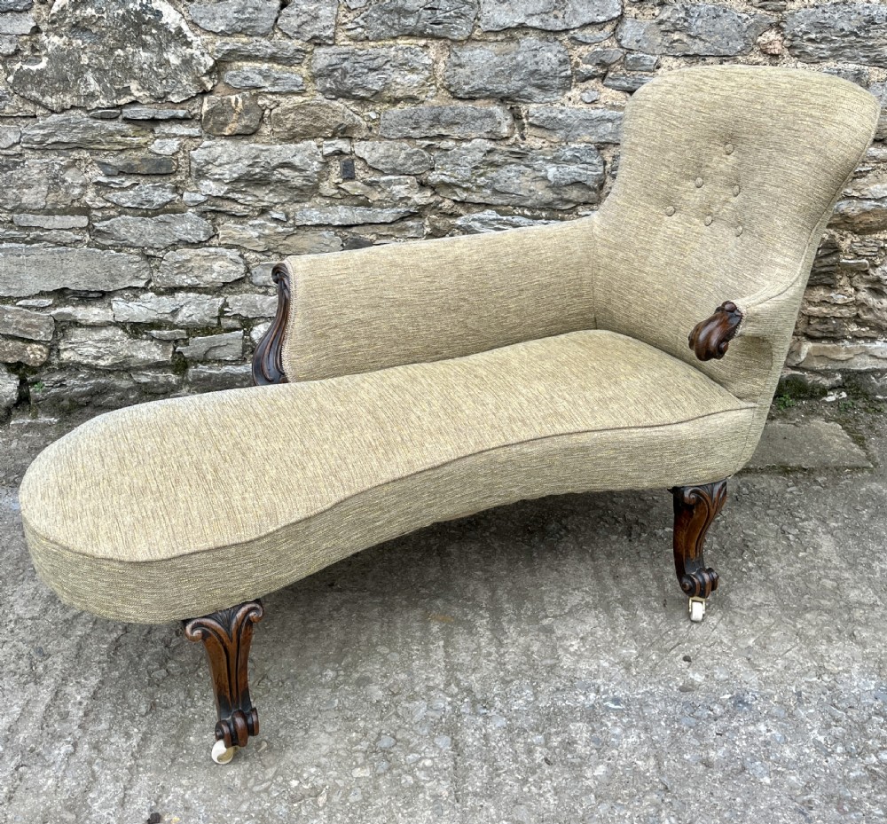 Victorian Chaise Longue View XII