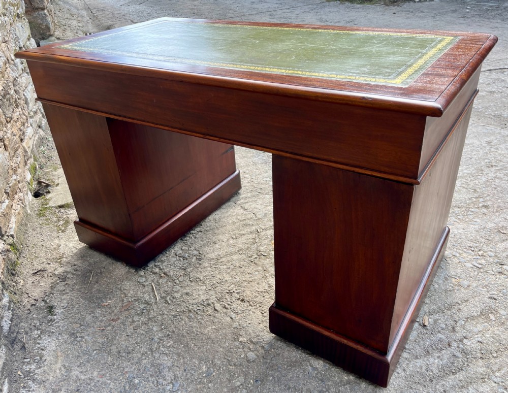 Victorian Mahogany Pedestal Desk View XXIII