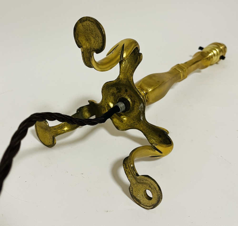 Antique Brass Pullman Table Lamp View VIII