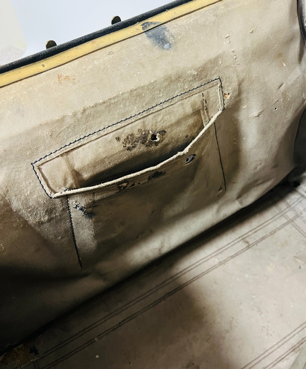 Antique Leather Gladstone Bag
 View VII