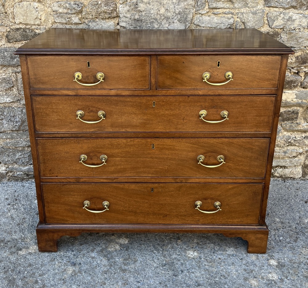Georgian Mahogany Chest of Drawers