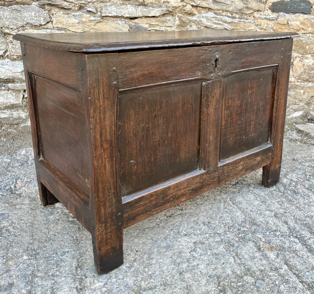 Small 18th Century Oak Coffer View XVIII