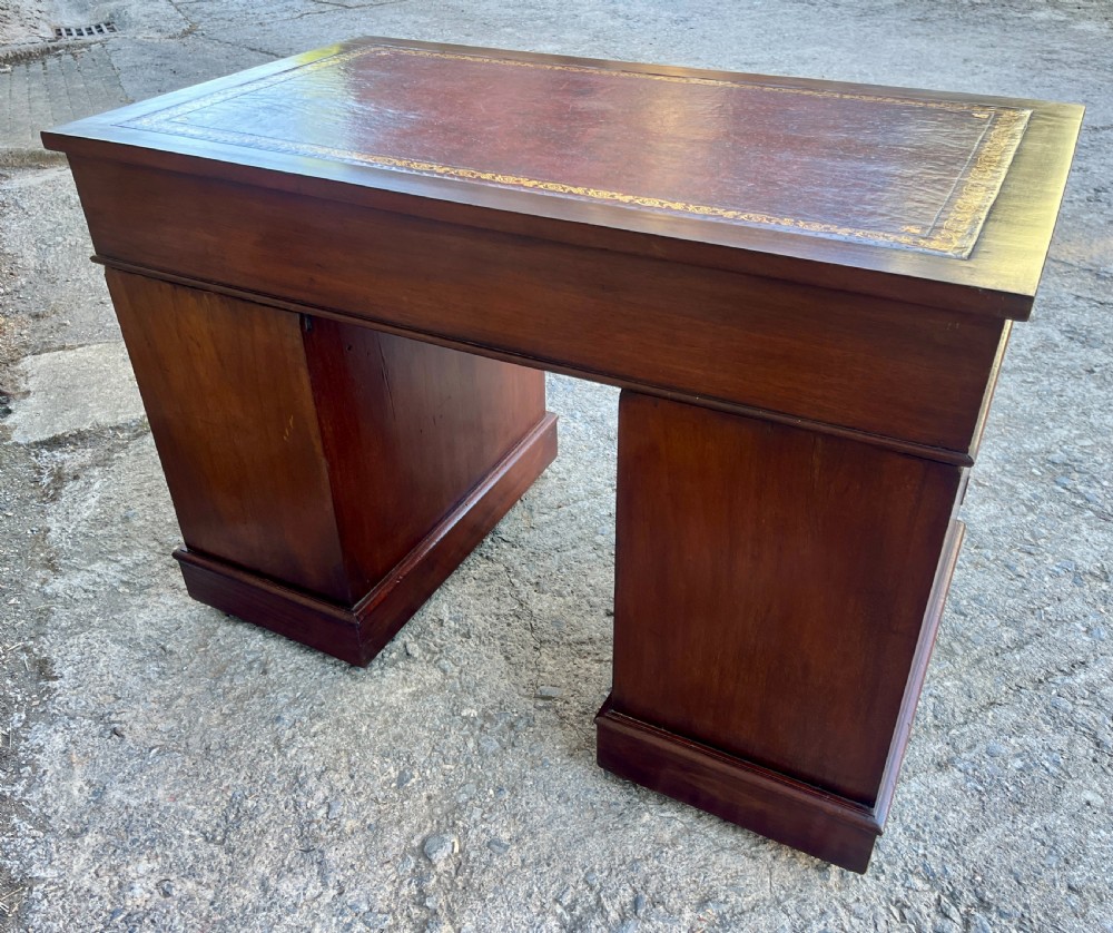 Antique Mahogany Pedestal Desk View XVIII