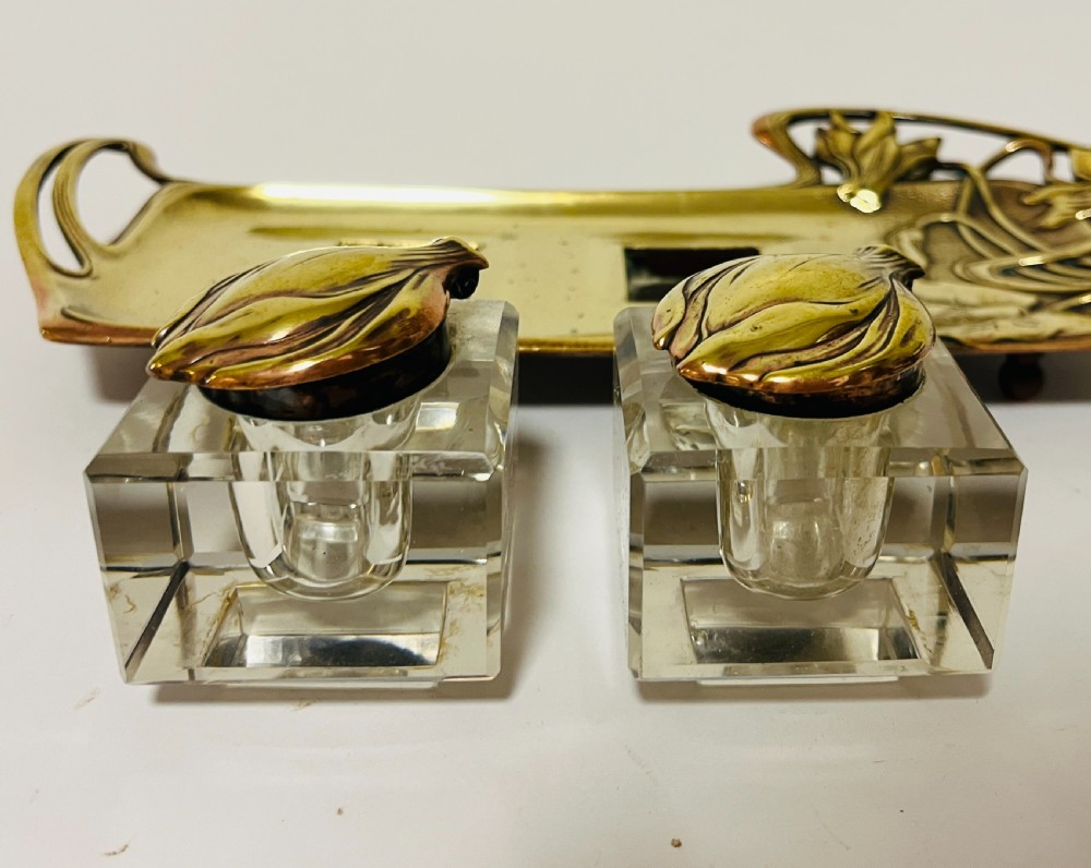 Art Nouveau Brass Geschutzt Desk Stand
 View VI