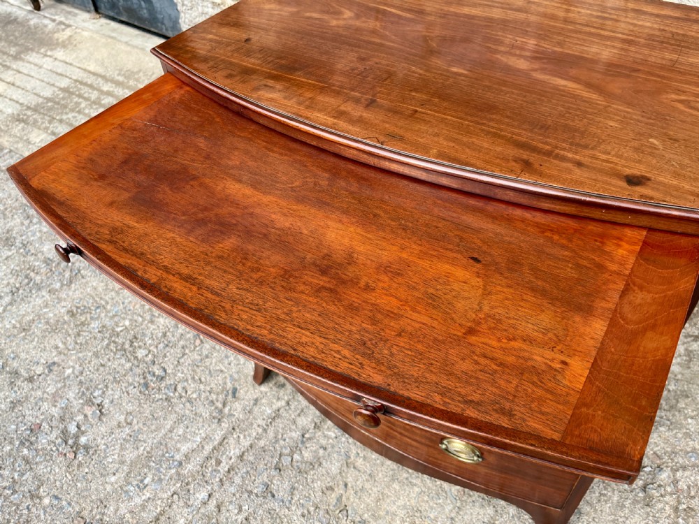 Georgian Mahogany Bachelors Chest of Drawers View V