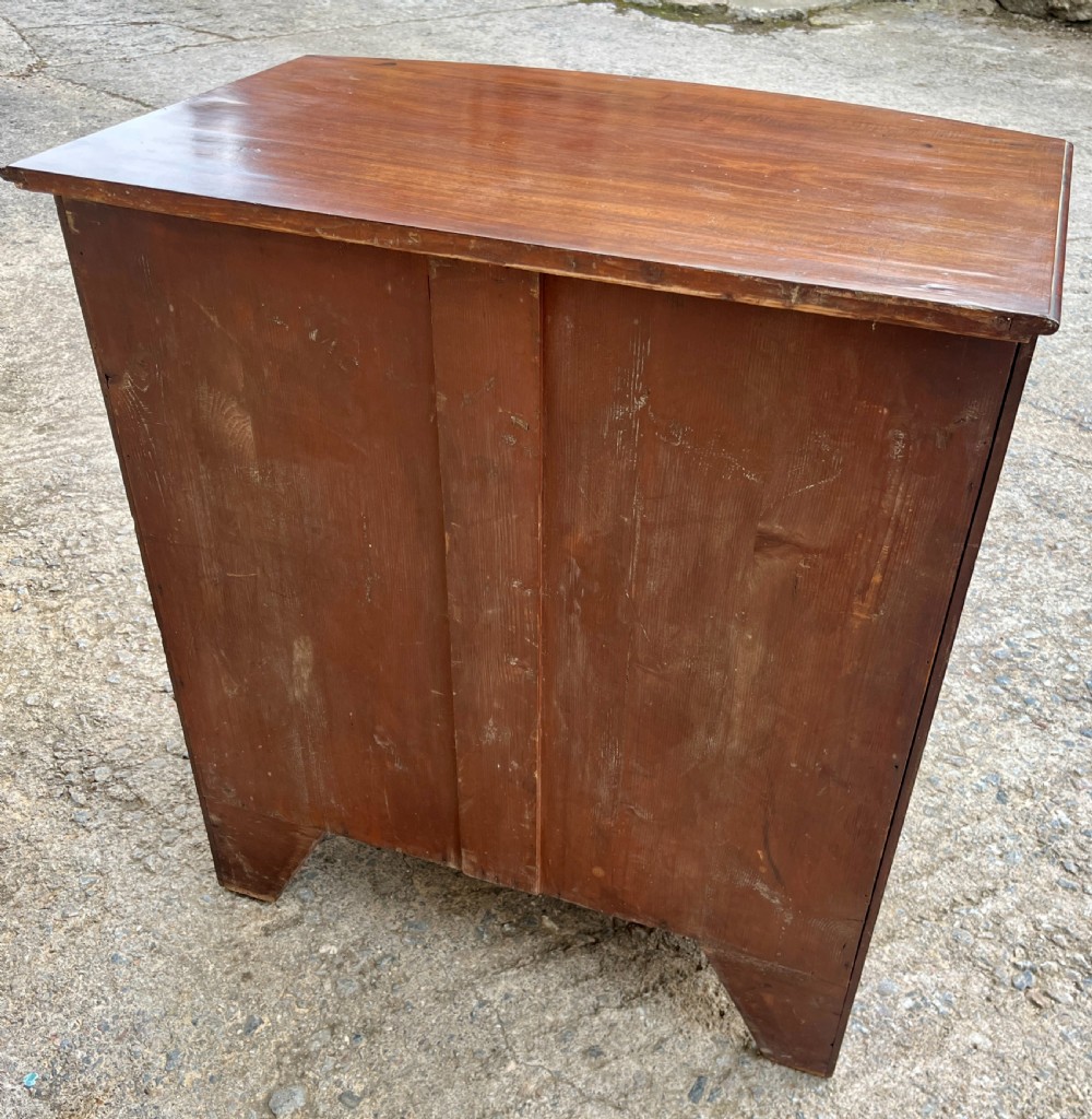 Georgian Mahogany Bachelors Chest of Drawers View XIII