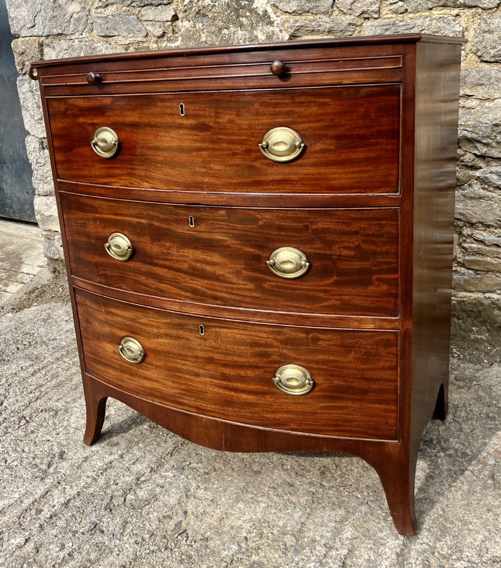 Georgian Mahogany Bachelors Chest of Drawers View XIV