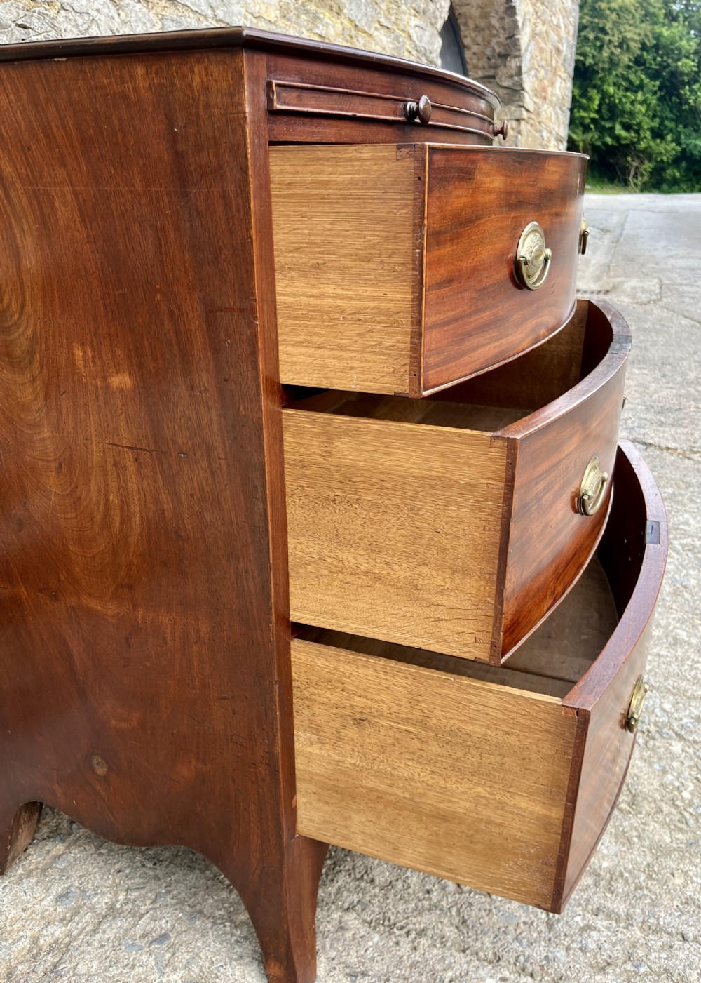 Georgian Mahogany Bachelors Chest of Drawers View XVII