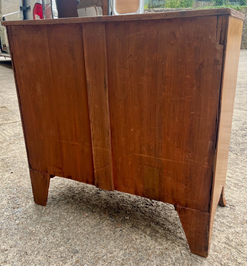 Georgian Mahogany Bow Front Chest of Drawers View XVI